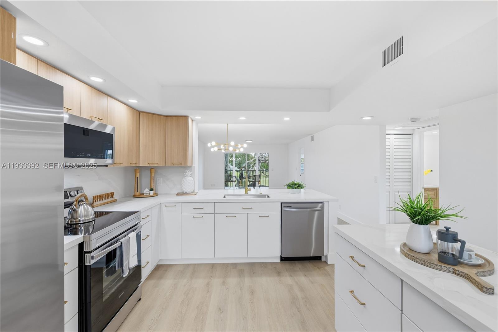 CAMBRIDGE AT CENTURY - Residential