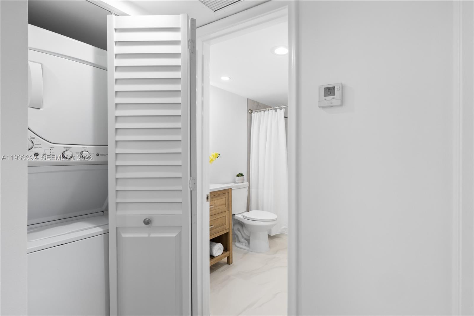 CAMBRIDGE AT CENTURY - Residential