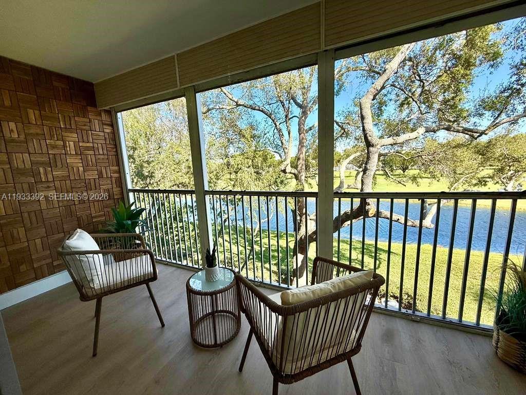 CAMBRIDGE AT CENTURY - Residential