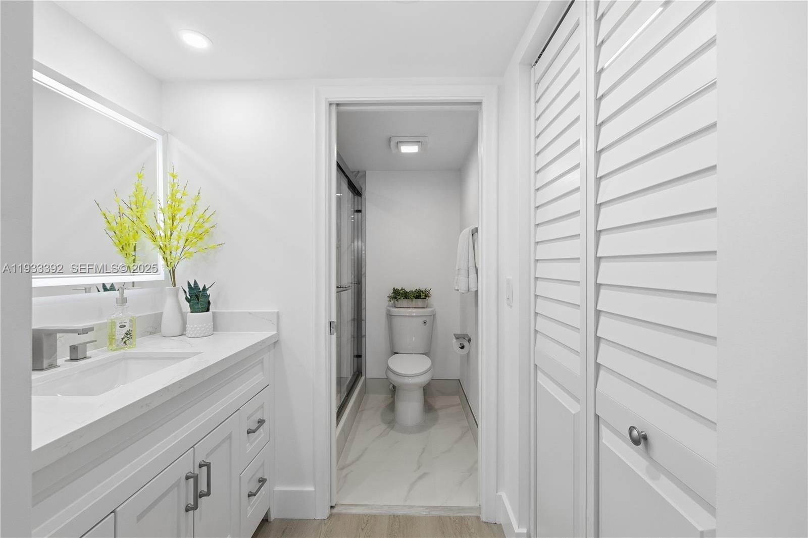 CAMBRIDGE AT CENTURY - Residential