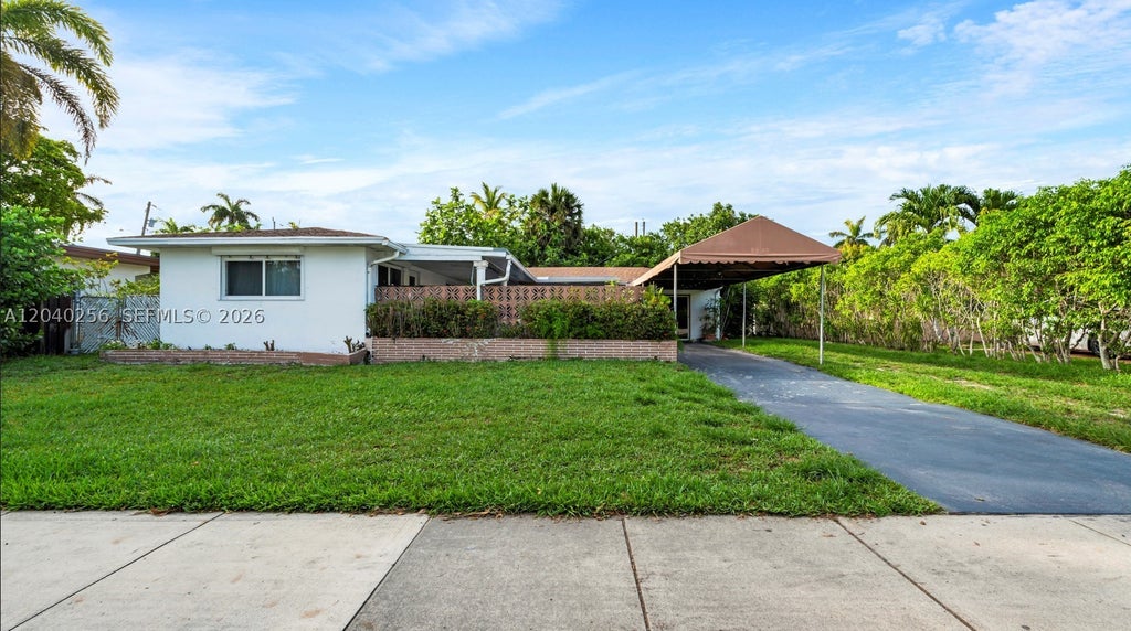 Photo of 3145 Hollywood Blvd, Hollywood, FL 33021 (MLS # A12040256)