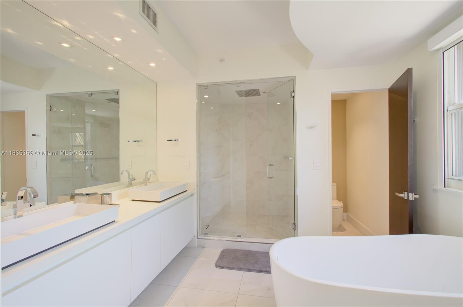 RESORT VILLA ONE CONDO - Residential Lease