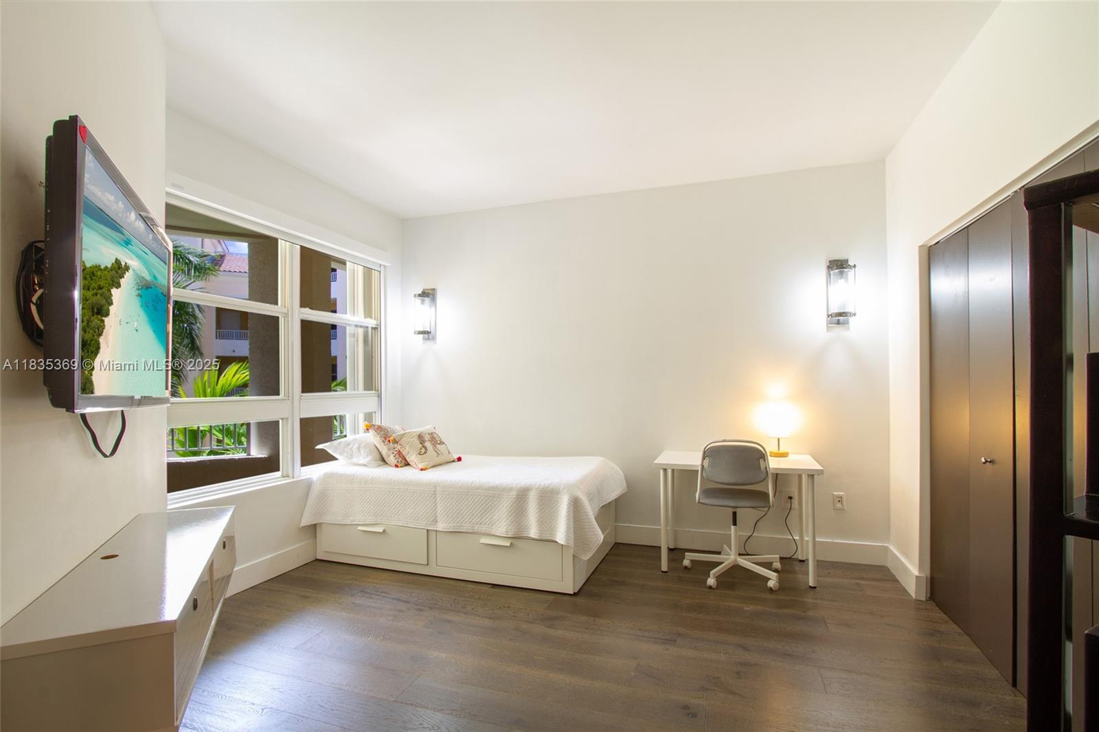 RESORT VILLA ONE CONDO - Residential Lease