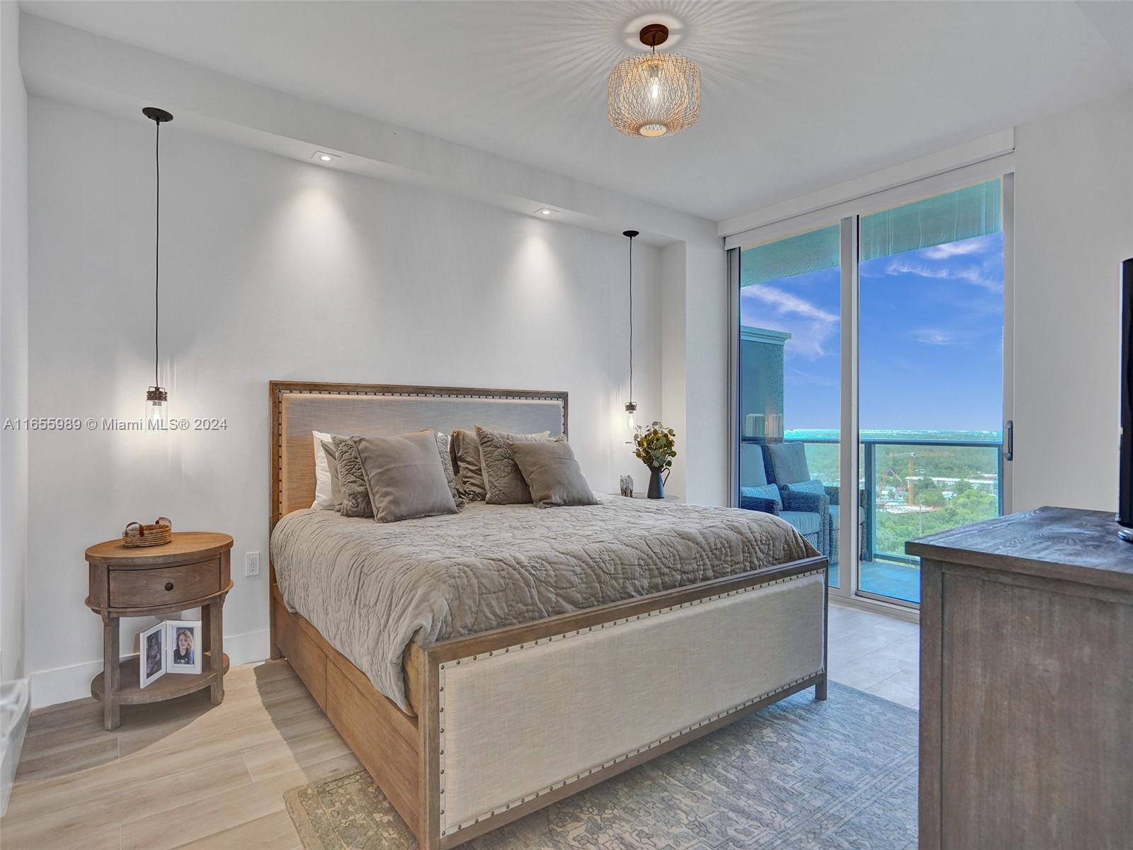 16385 Biscayne Blvd 2107