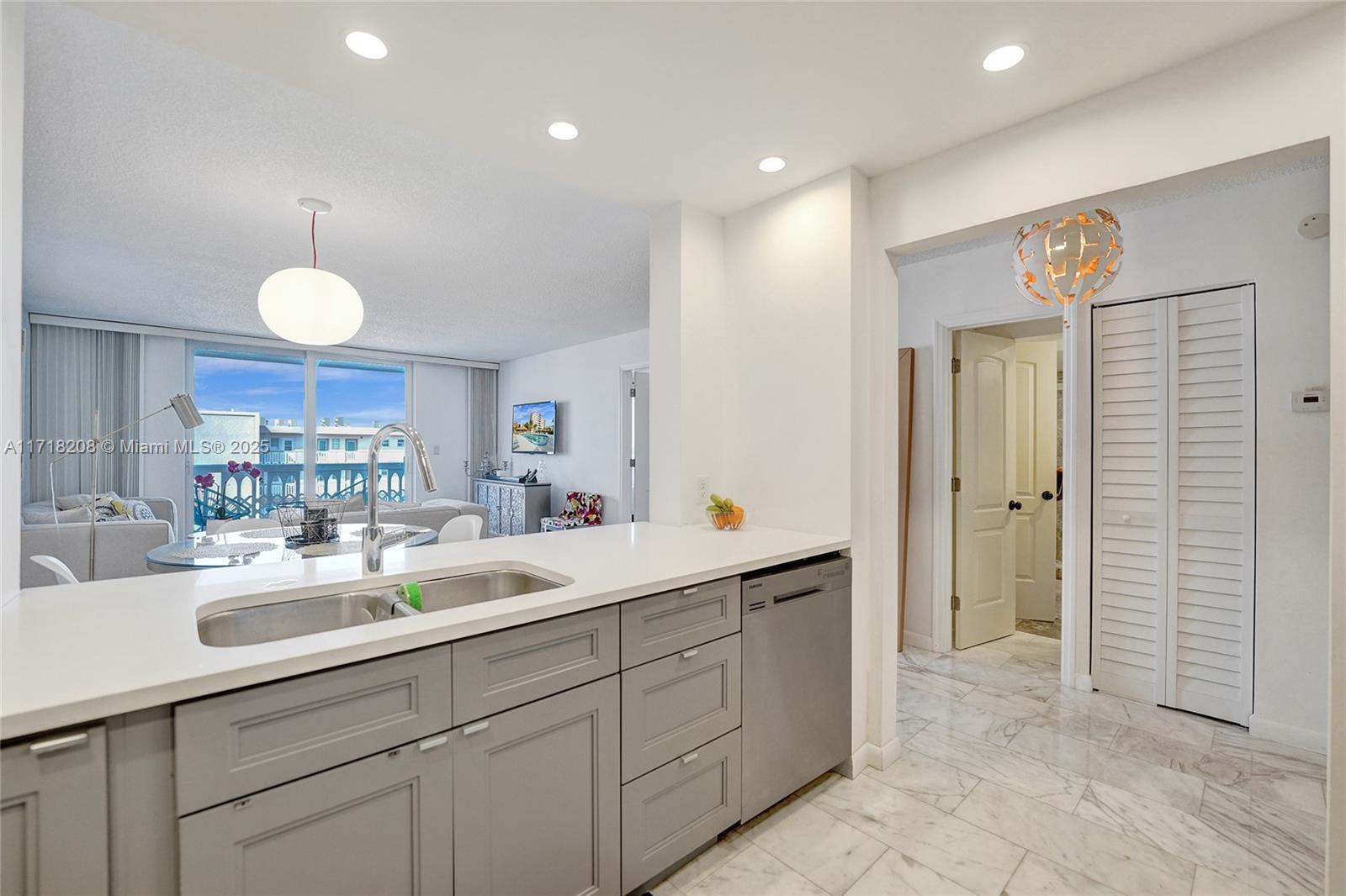 MEADOWBROOK CONDO APTS BL - Residential