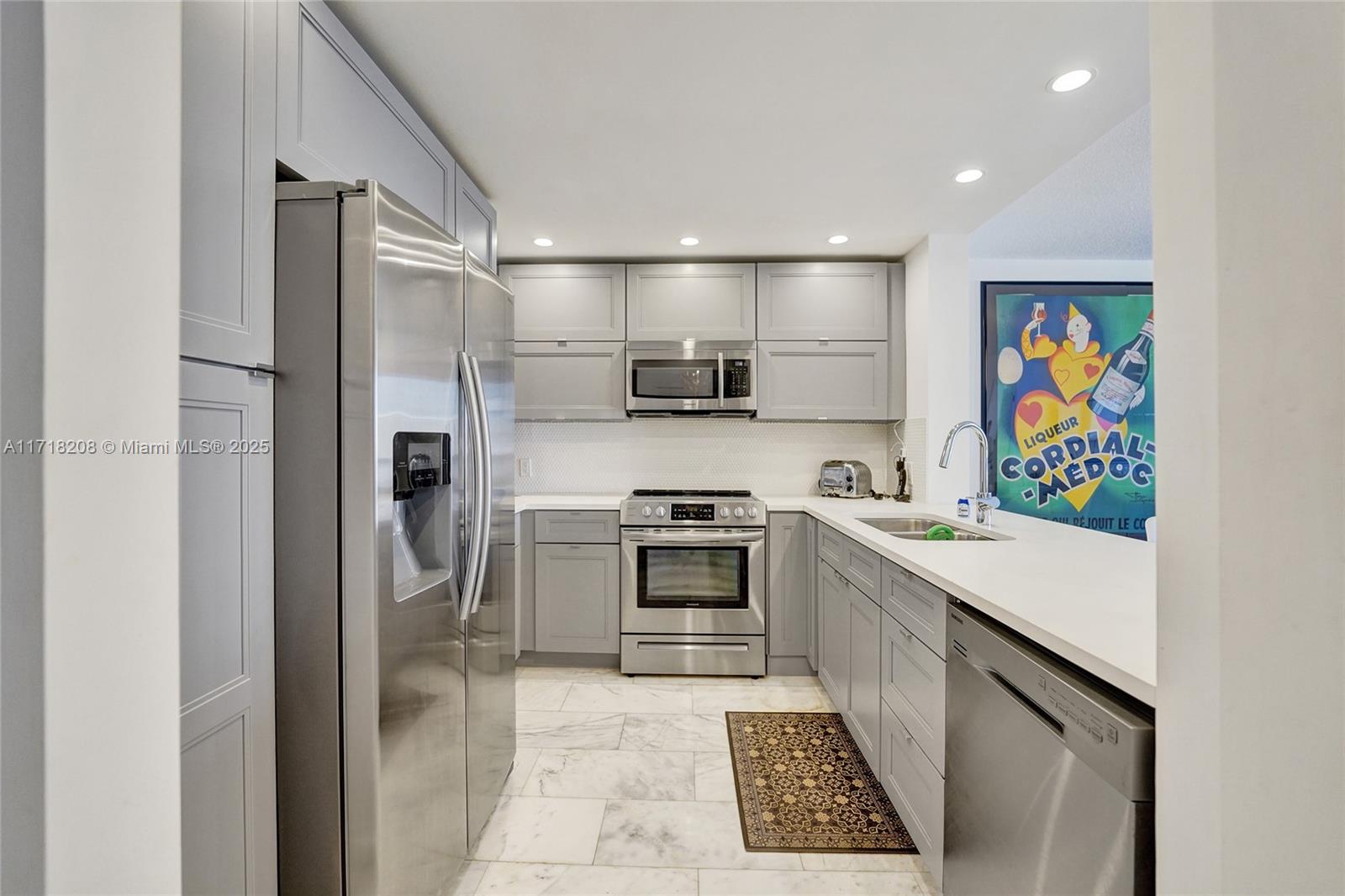 MEADOWBROOK CONDO APTS BL - Residential