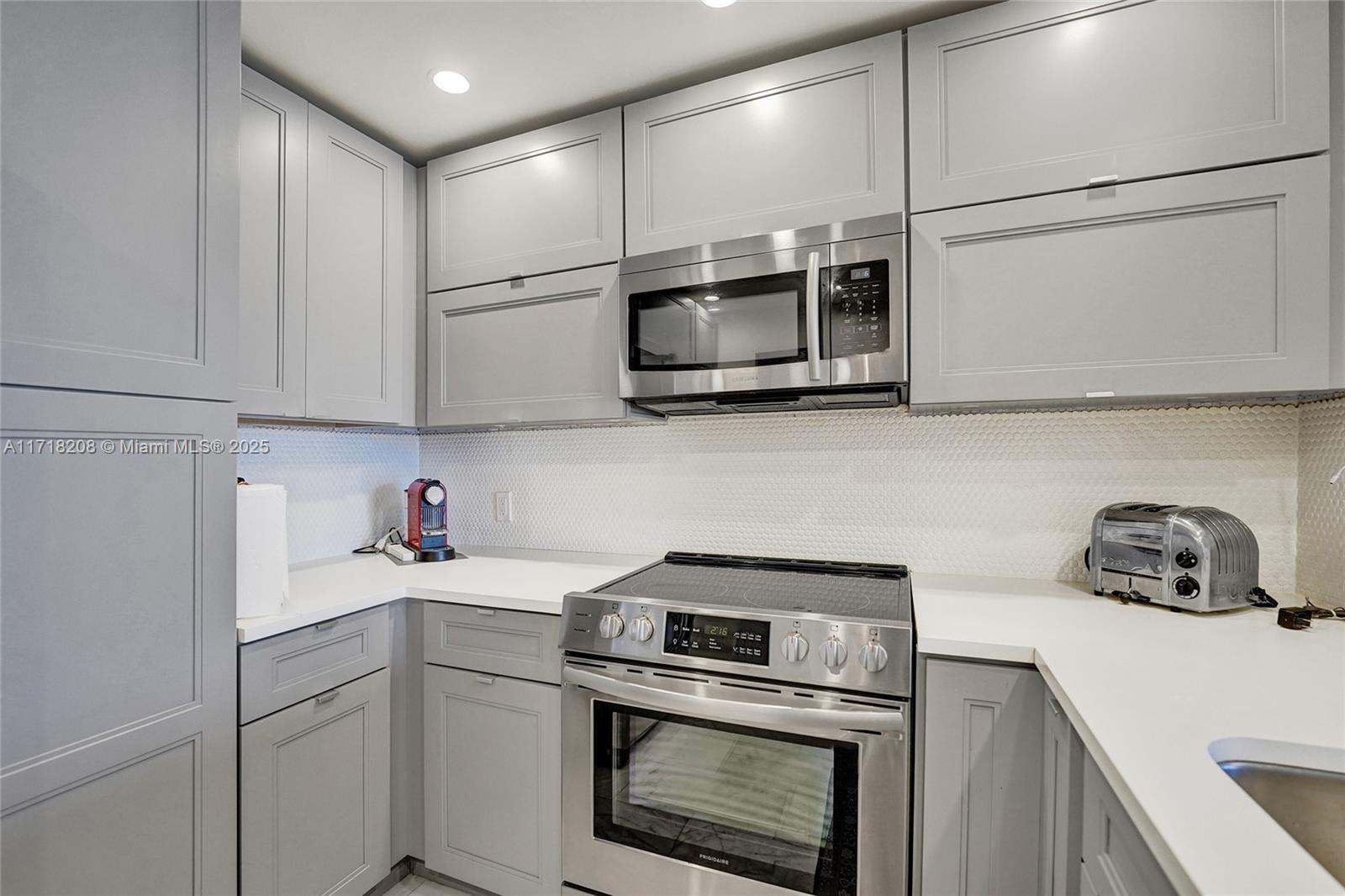 MEADOWBROOK CONDO APTS BL - Residential