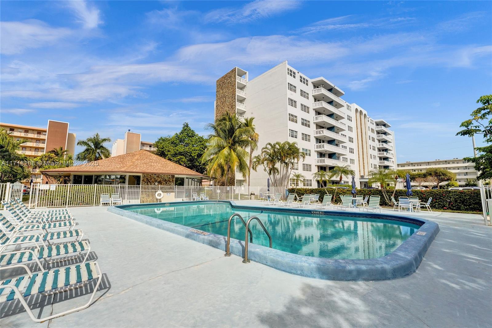 MEADOWBROOK CONDO APTS BL - Residential