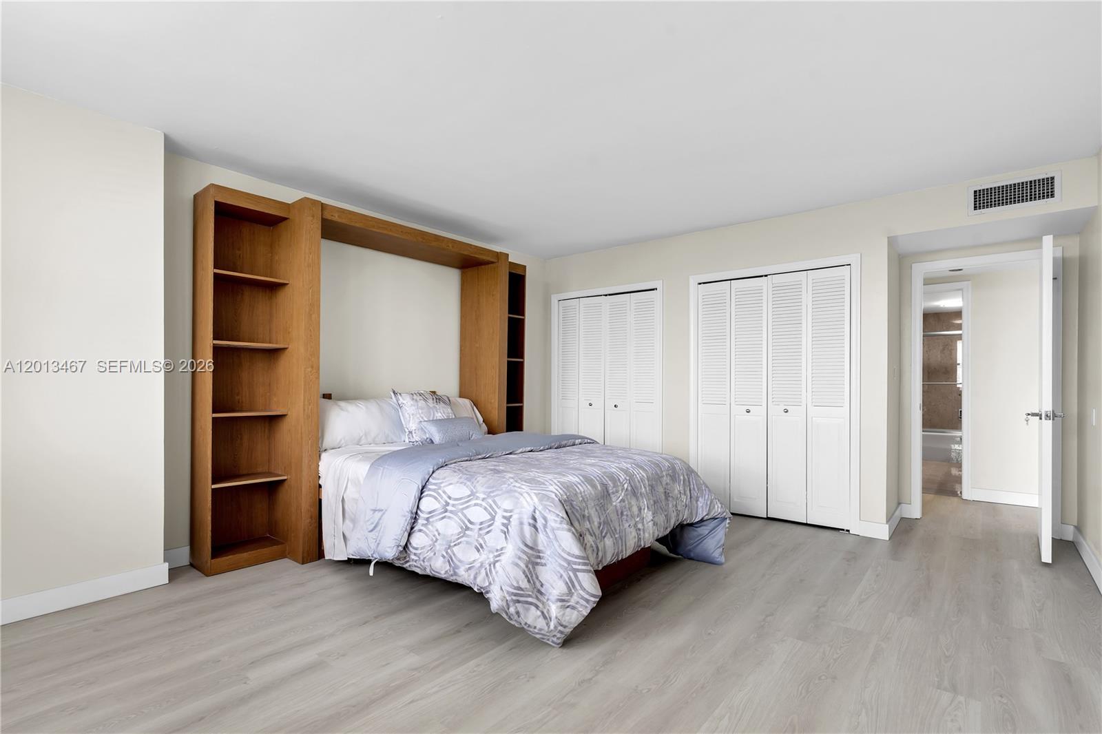 CRICKET CLUB CONDO - Residential