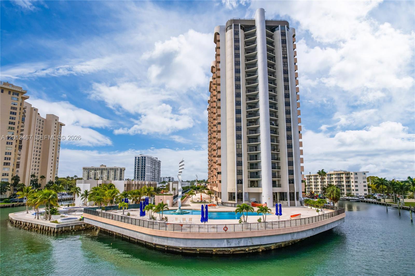CRICKET CLUB CONDO - Residential