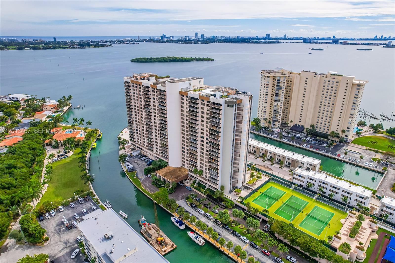 CRICKET CLUB CONDO - Residential