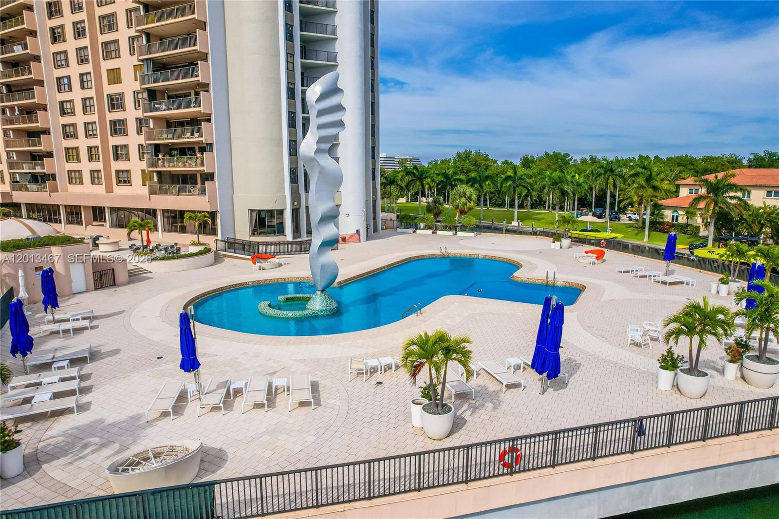 CRICKET CLUB CONDO - Residential