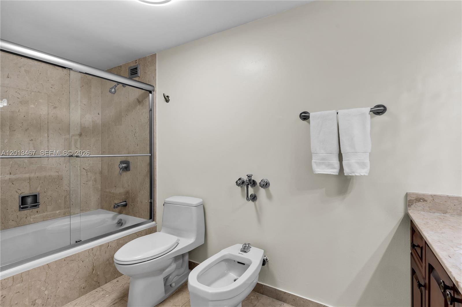 CRICKET CLUB CONDO - Residential