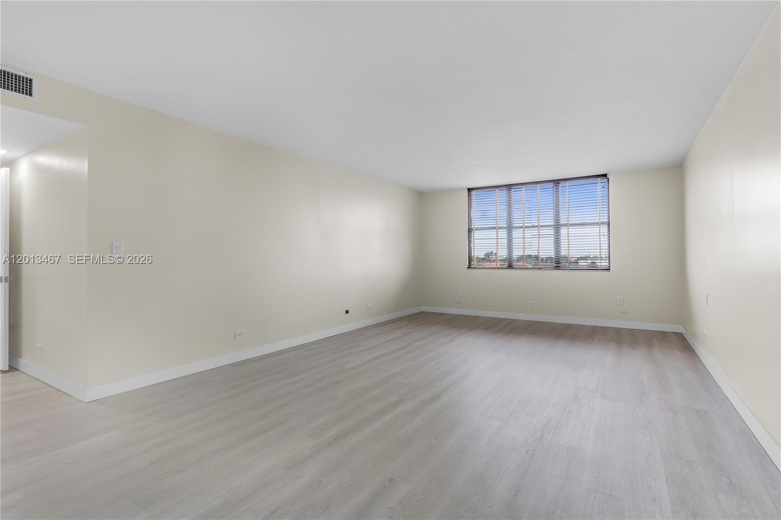 CRICKET CLUB CONDO - Residential