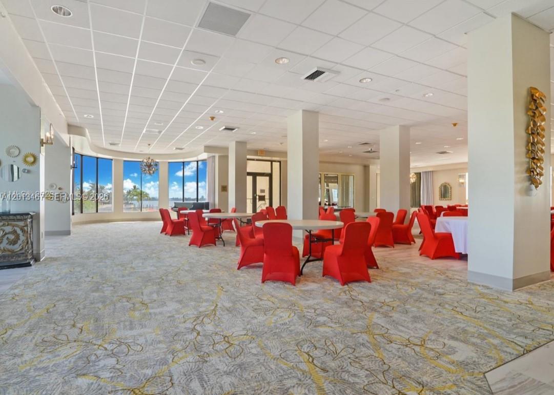 CRICKET CLUB CONDO - Residential