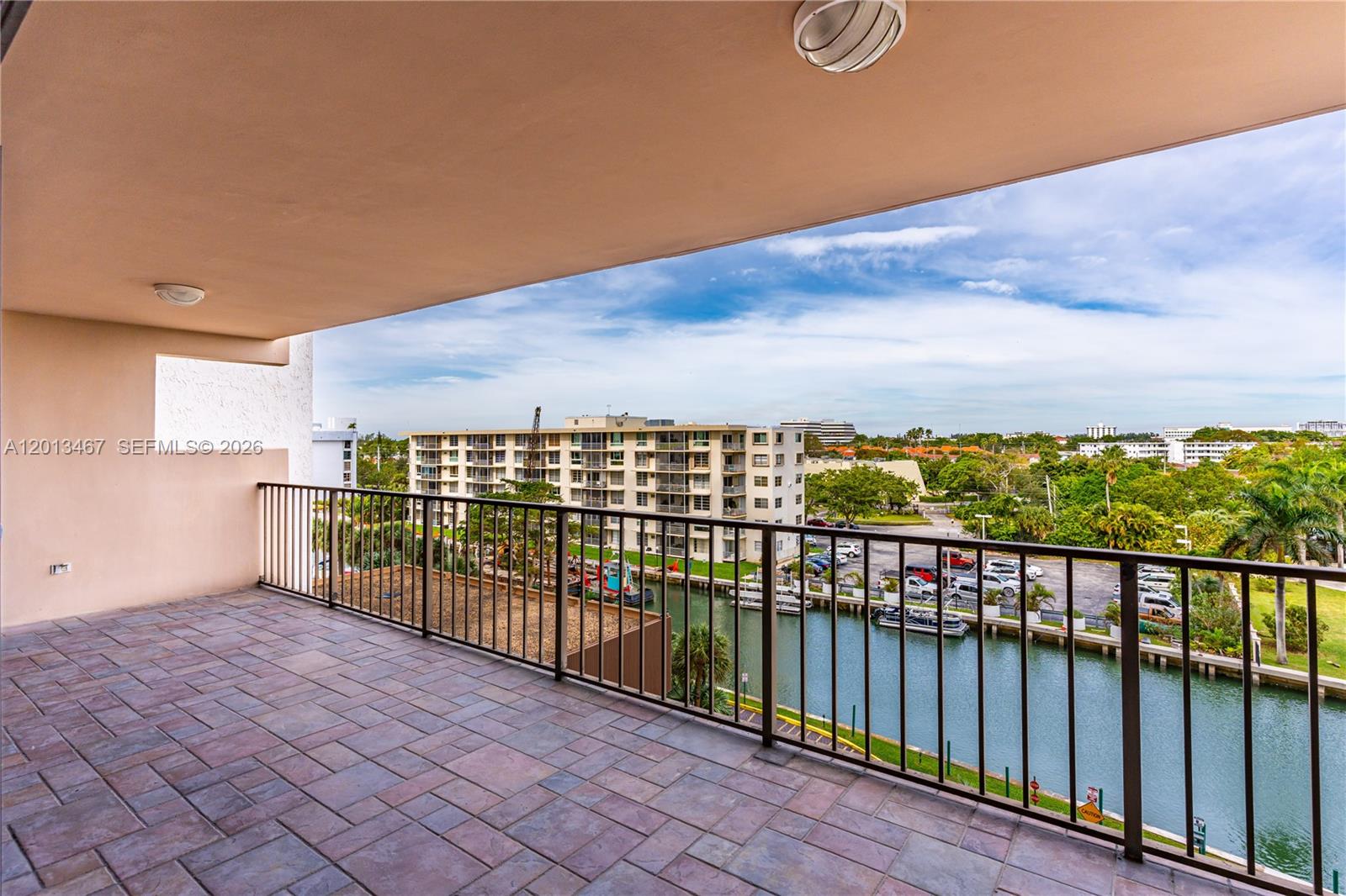 CRICKET CLUB CONDO - Residential