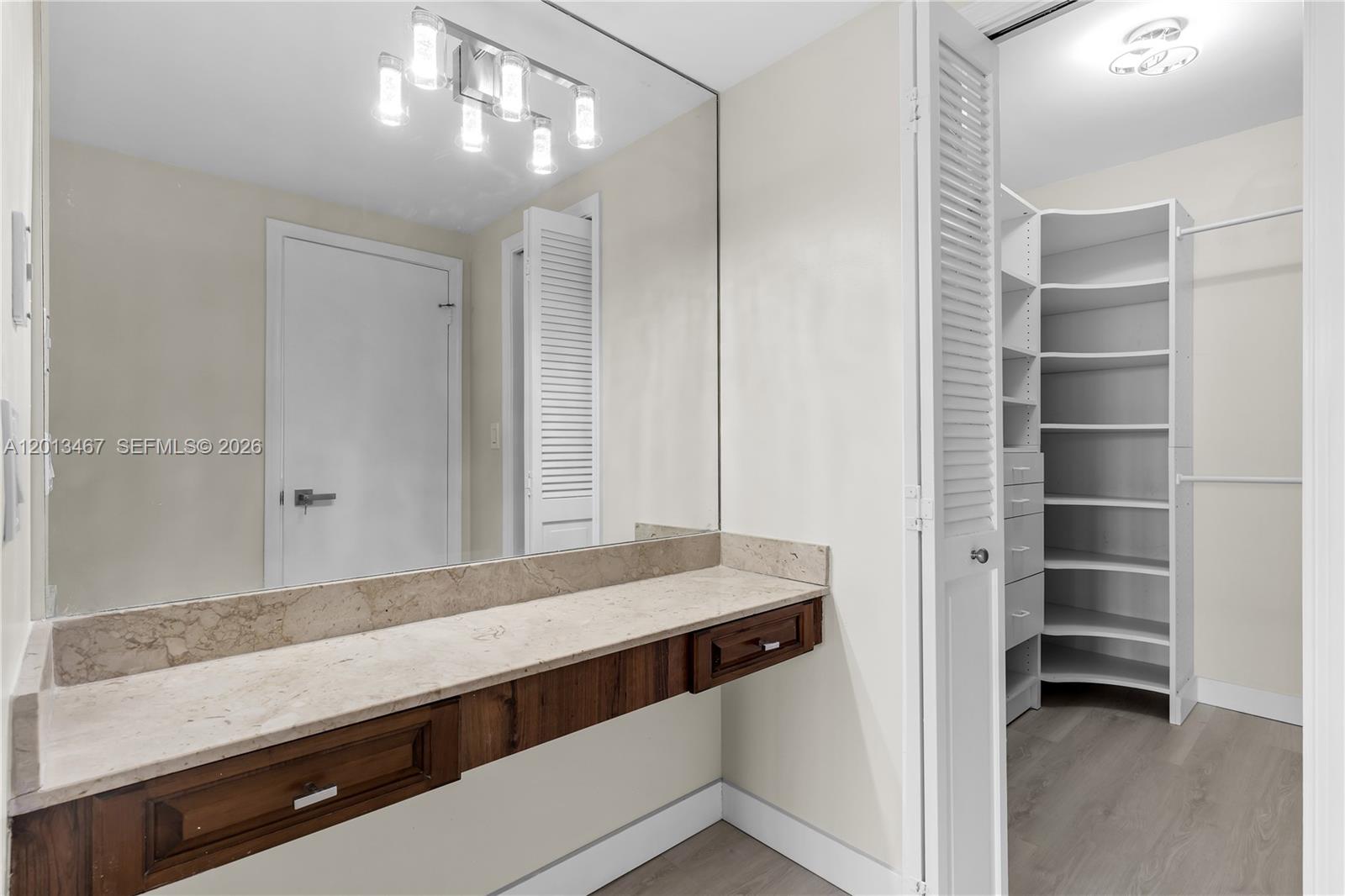 CRICKET CLUB CONDO - Residential