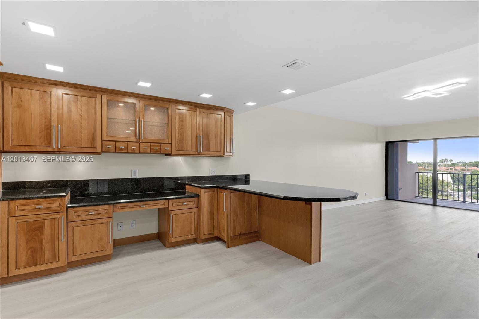CRICKET CLUB CONDO - Residential