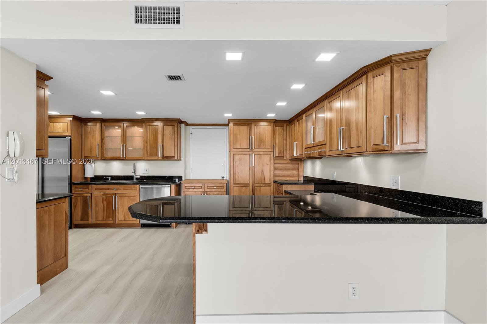 CRICKET CLUB CONDO - Residential