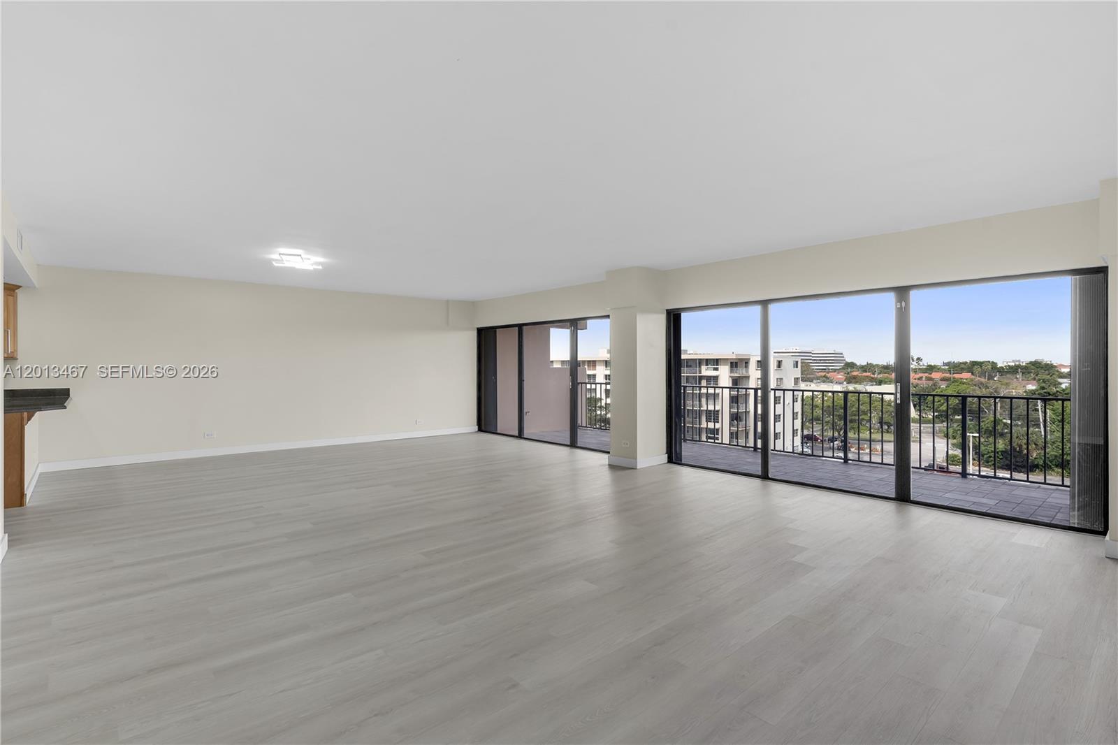 CRICKET CLUB CONDO - Residential
