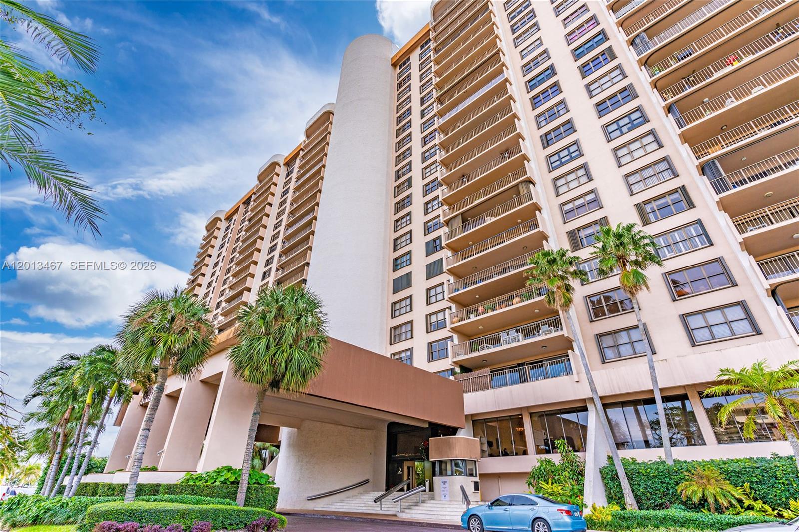 CRICKET CLUB CONDO - Residential