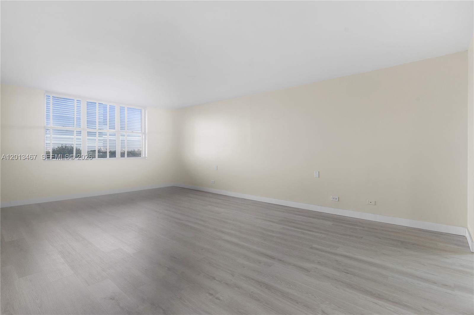 CRICKET CLUB CONDO - Residential