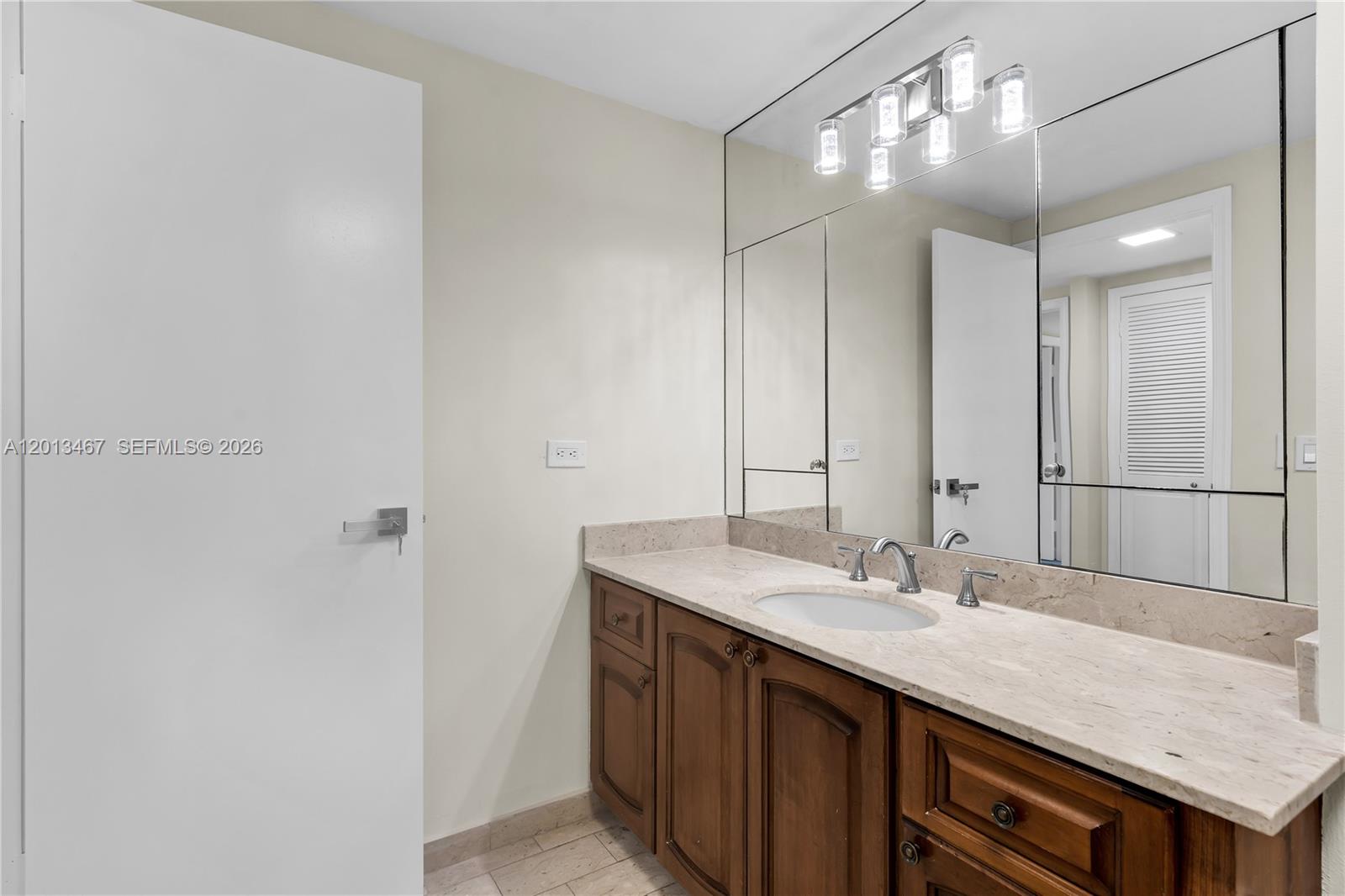 CRICKET CLUB CONDO - Residential