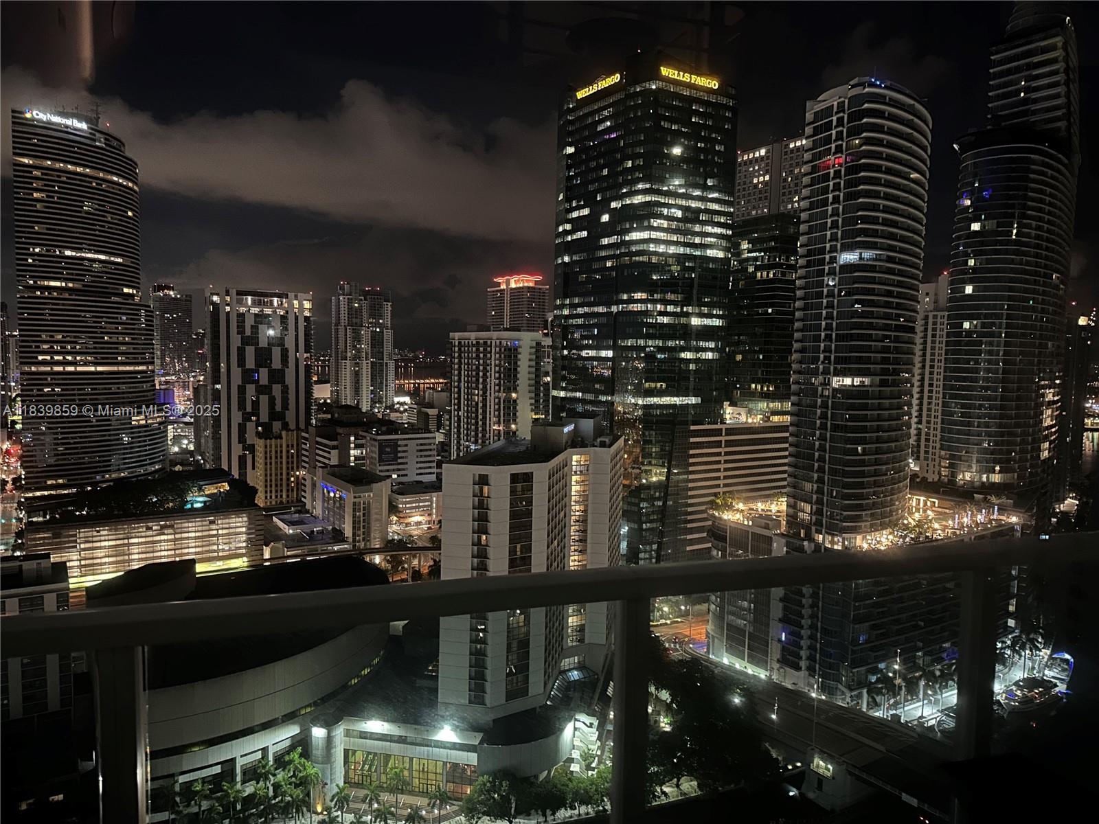 BRICKELL ON THE RIVER S T - Residential