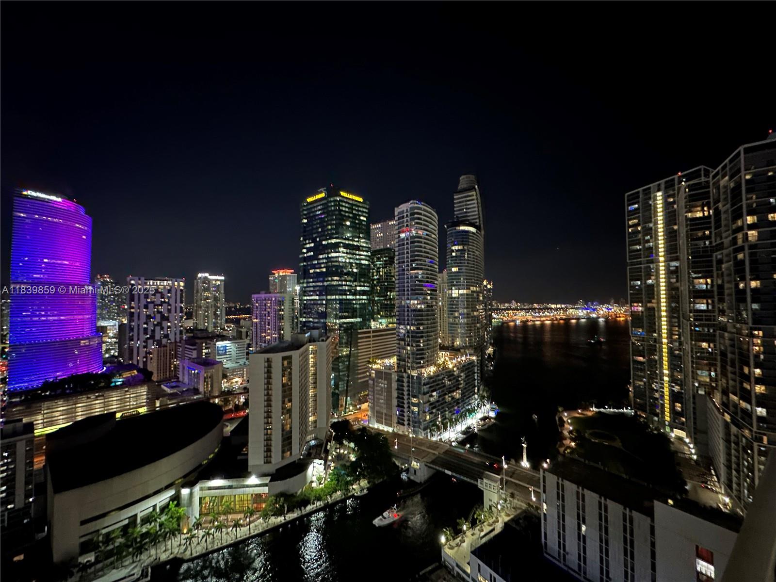 BRICKELL ON THE RIVER S T - Residential