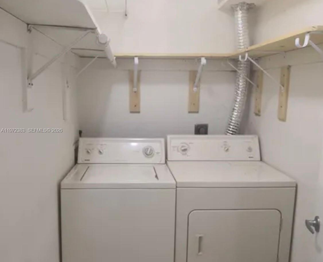 PENINSULA AT INTL GARDENS - Residential Lease