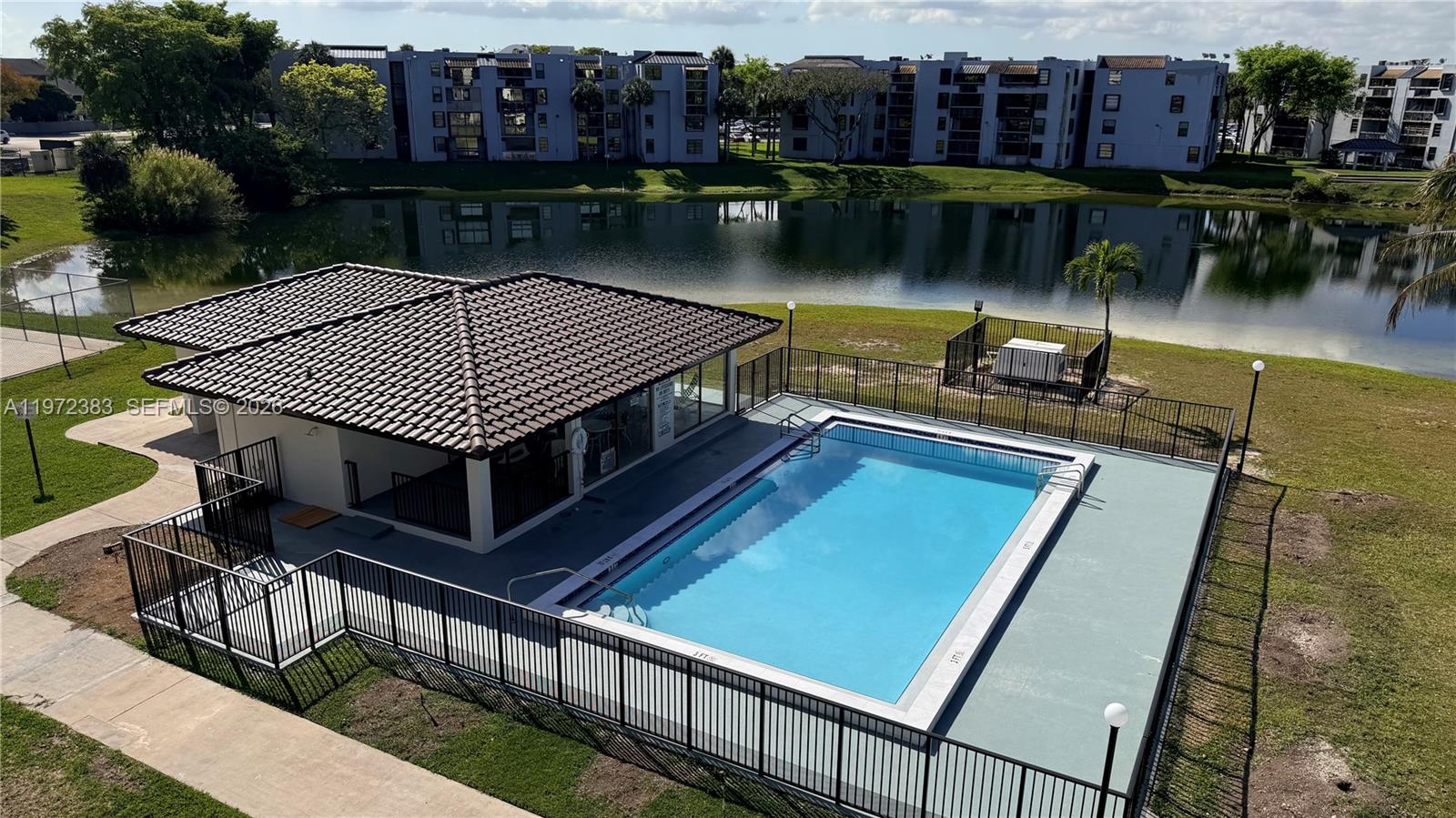 PENINSULA AT INTL GARDENS - Residential Lease