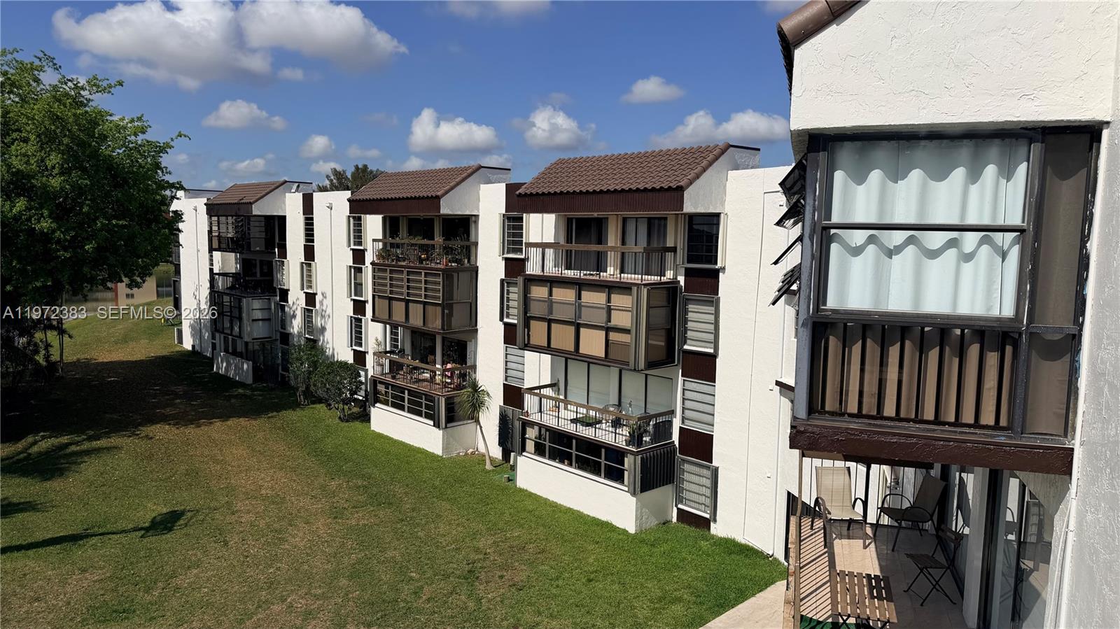 PENINSULA AT INTL GARDENS - Residential Lease