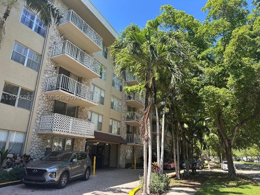 1805 SANS SOUCI BLVD APT 301, NORTH MIAMI, FL 33181 - Image 09f9b7e2a4e903208ae3e02fb7607993/2200492220