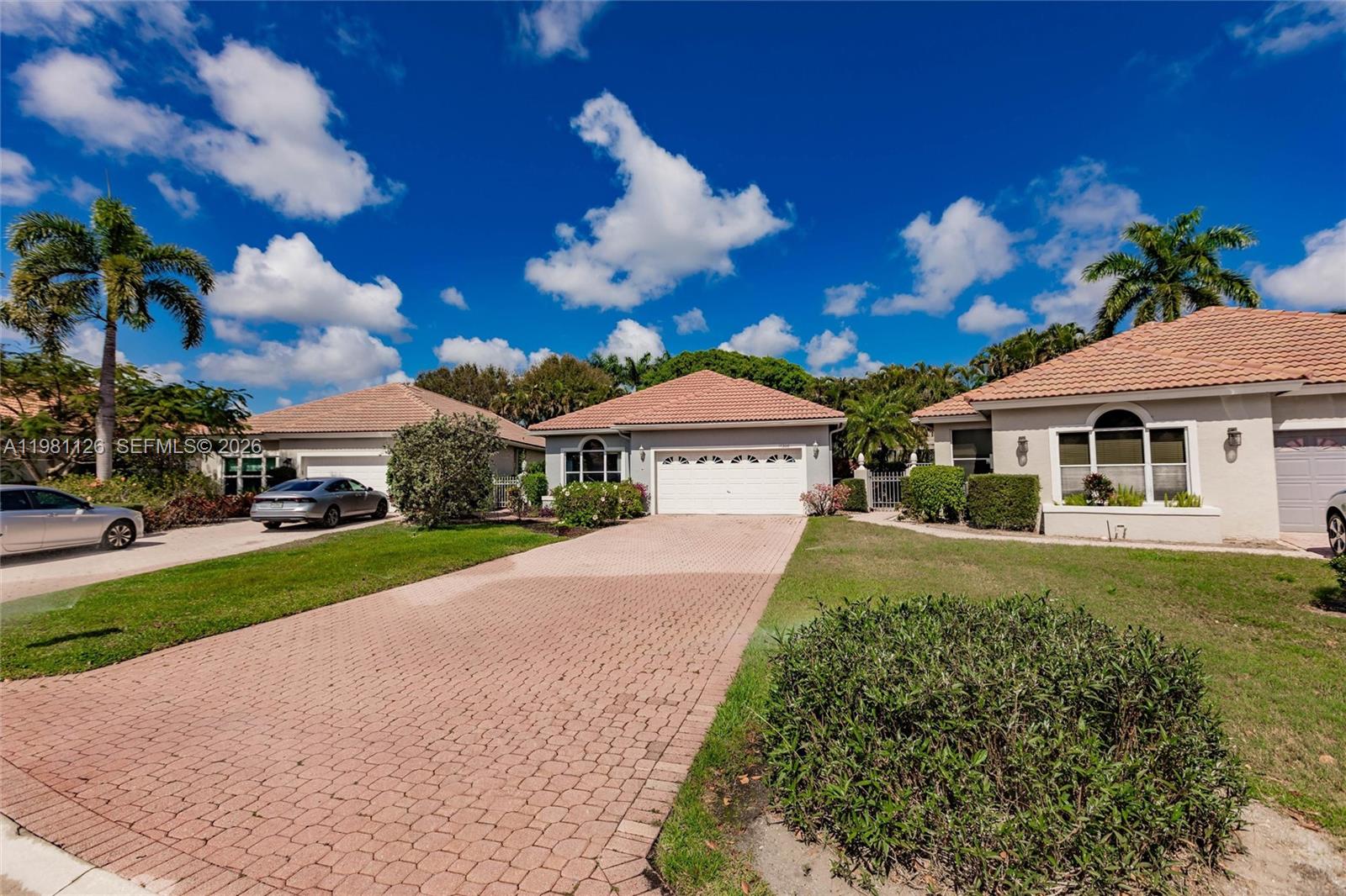 HAMPTON CLUB - Residential