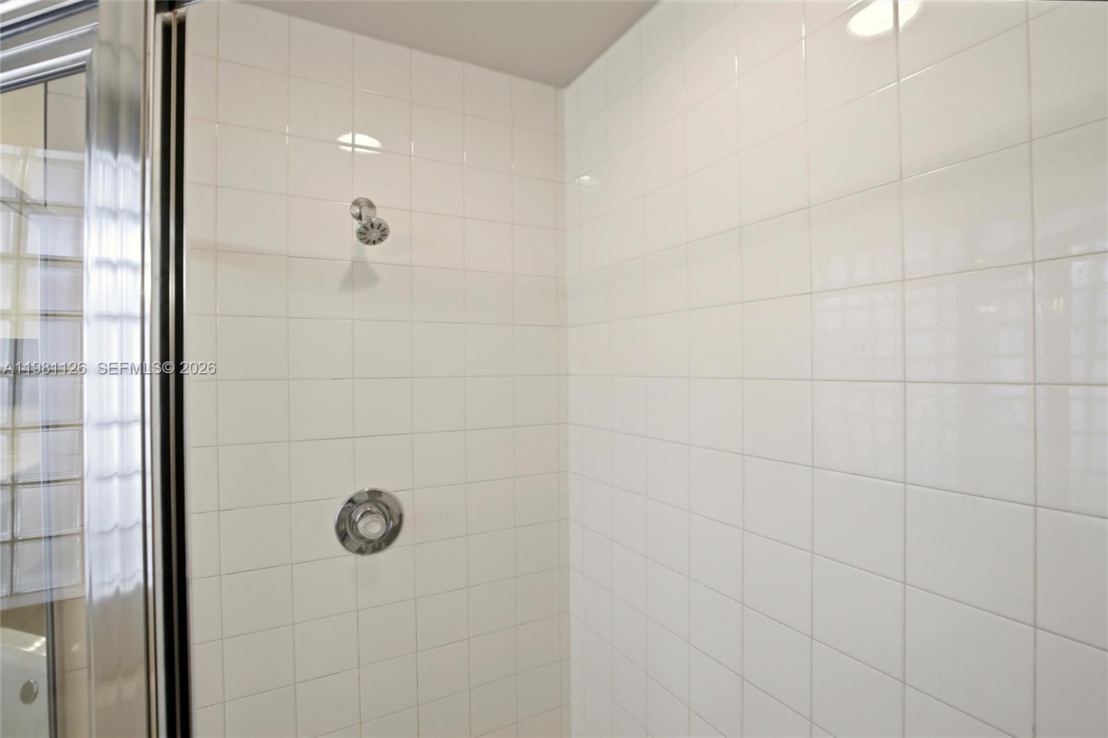 HAMPTON CLUB - Residential