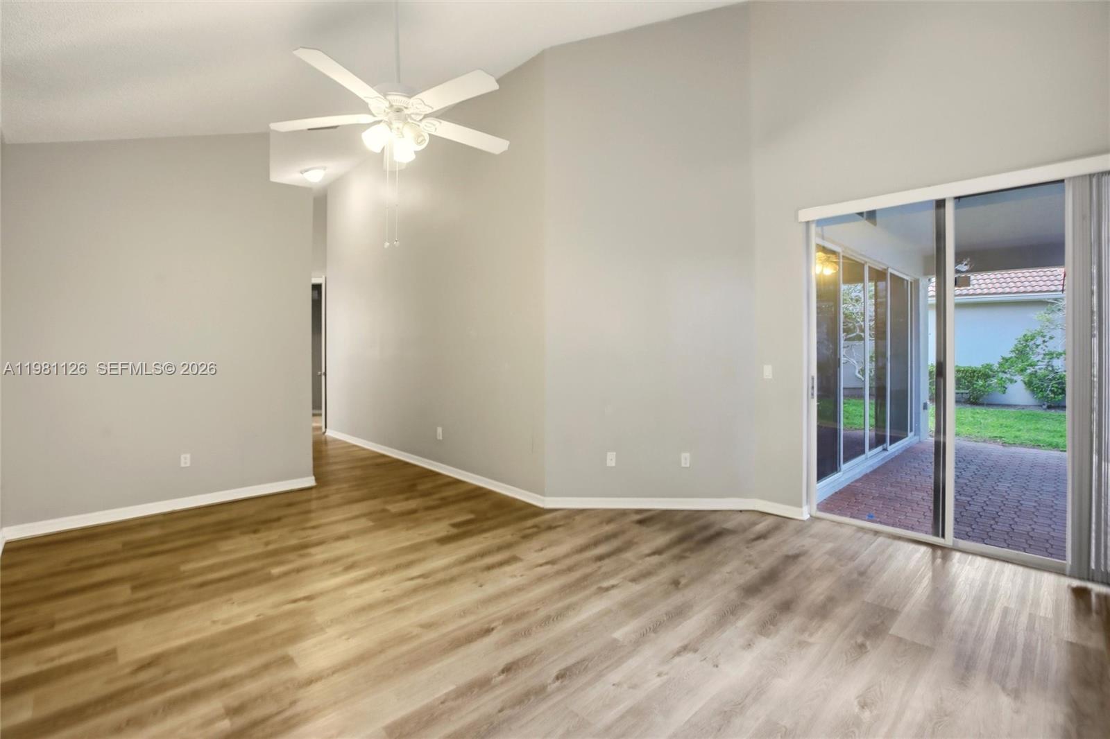 HAMPTON CLUB - Residential