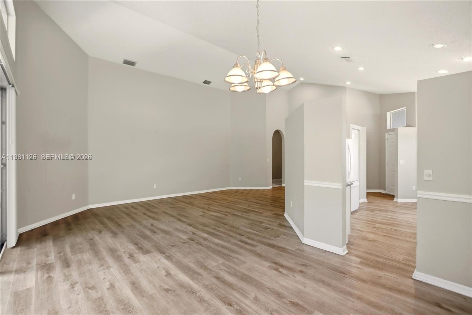 HAMPTON CLUB - Residential