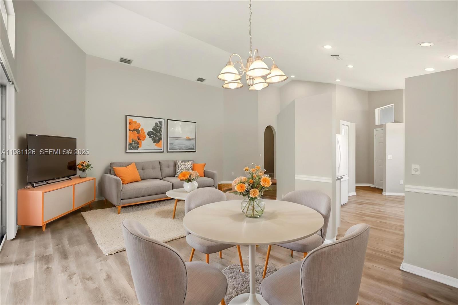 HAMPTON CLUB - Residential