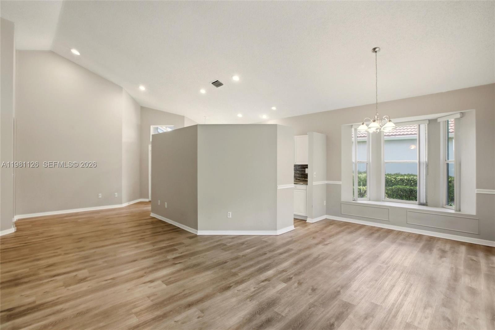 HAMPTON CLUB - Residential