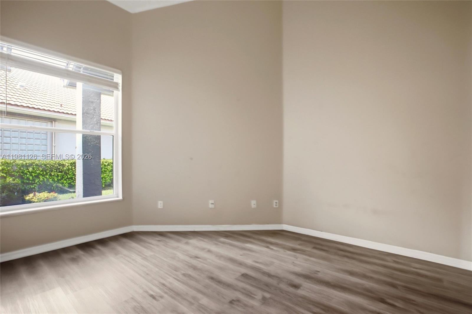 HAMPTON CLUB - Residential