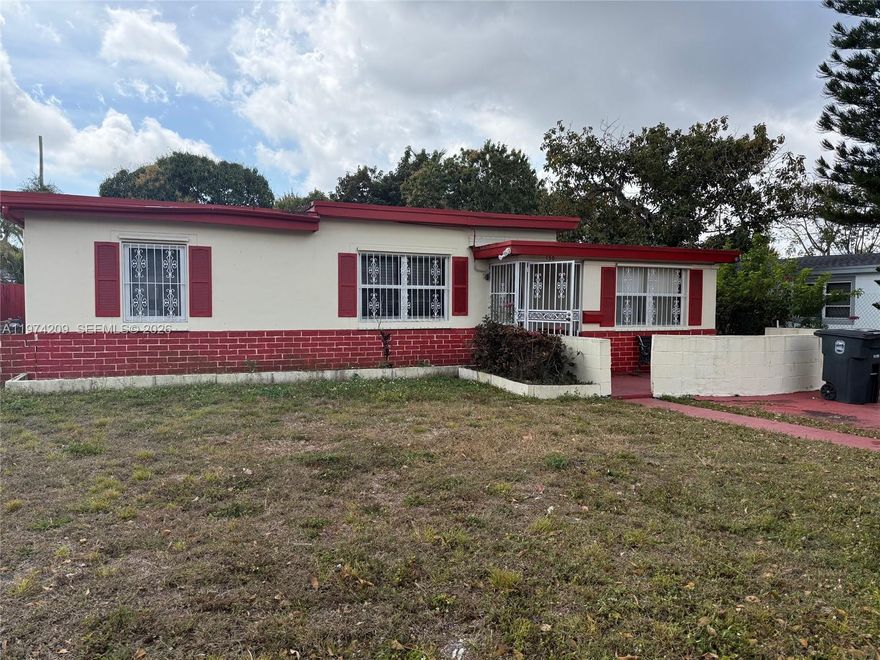 Single Family centrally locate, near express way and shopping center. Roof and A/C were replace in 2021.
This charming home is full of character and waiting for the right buyer to bring it back to life. With a functional floor plan and plenty of space, it offers a wonderful canvas for renovation. The property does need repairs and updating, but with some TLC, it can truly shine. Conveniently located near local amenities, this is a rare chance to purchase at a price that reflects the work needed.