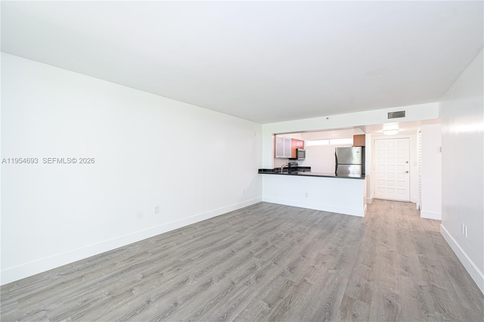 NIRVANA CONDO NO FIVE CON - Residential