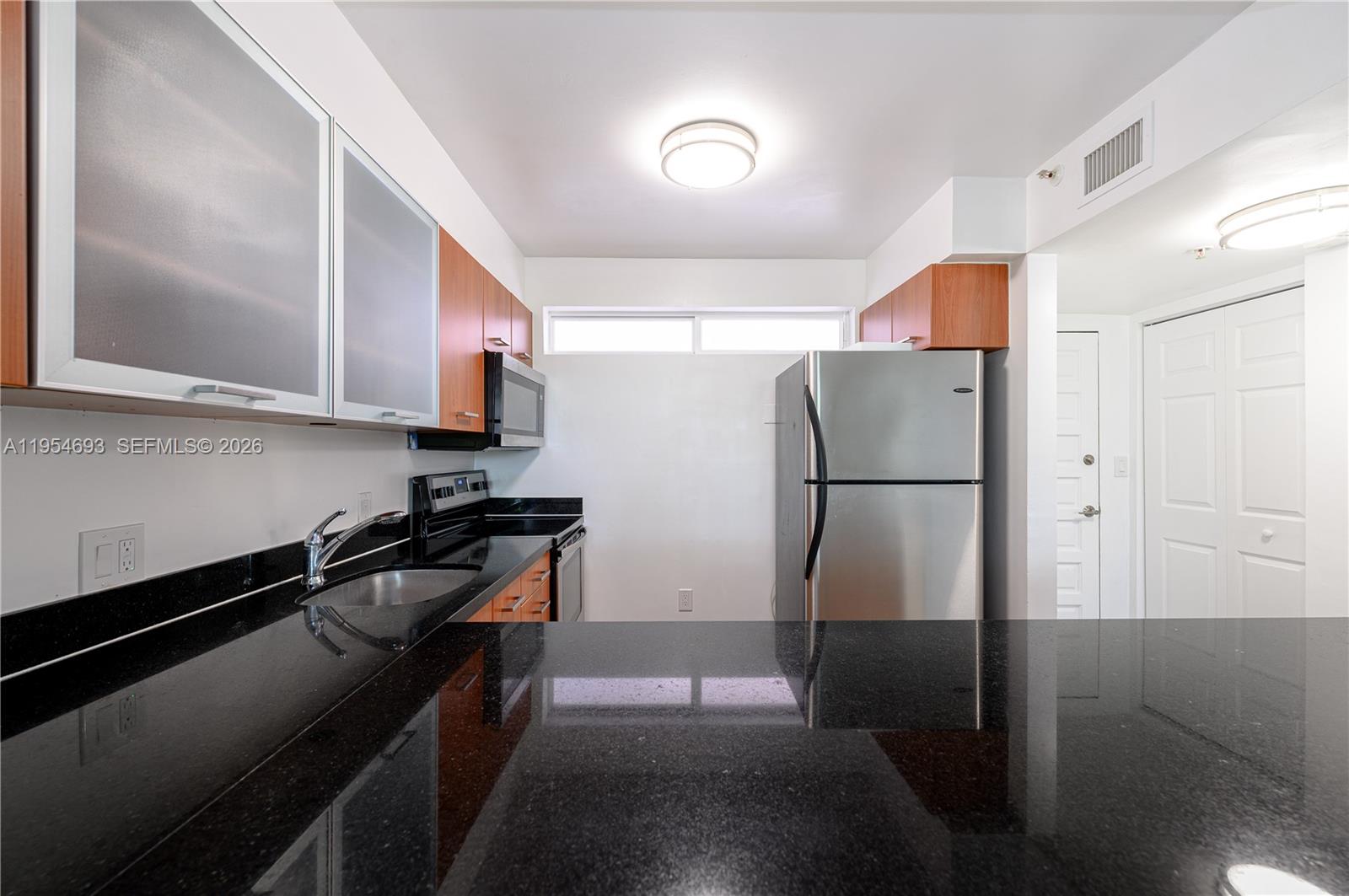 NIRVANA CONDO NO FIVE CON - Residential