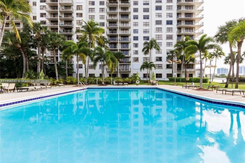 THE CLIPPER AT BISC COVE - Residential Lease