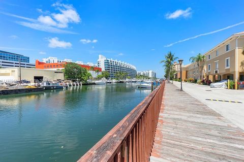 Photo of 2861 NE 185th St #302, Aventura, FL 33180 (MLS # A11939446)