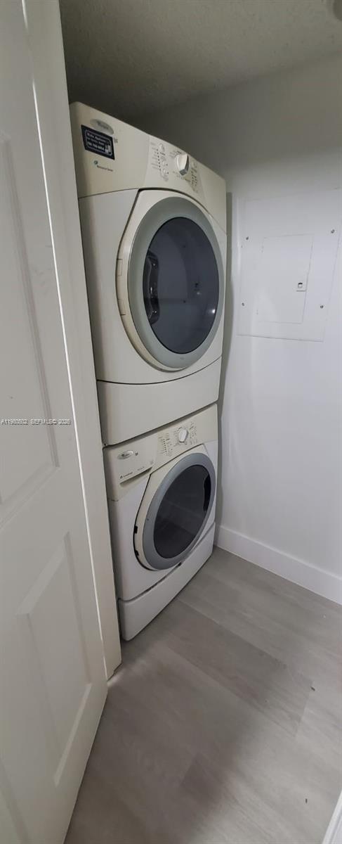 SUMMERBREEZE CONDO - Residential Lease