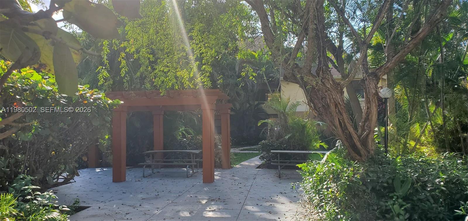 SUMMERBREEZE CONDO - Residential Lease