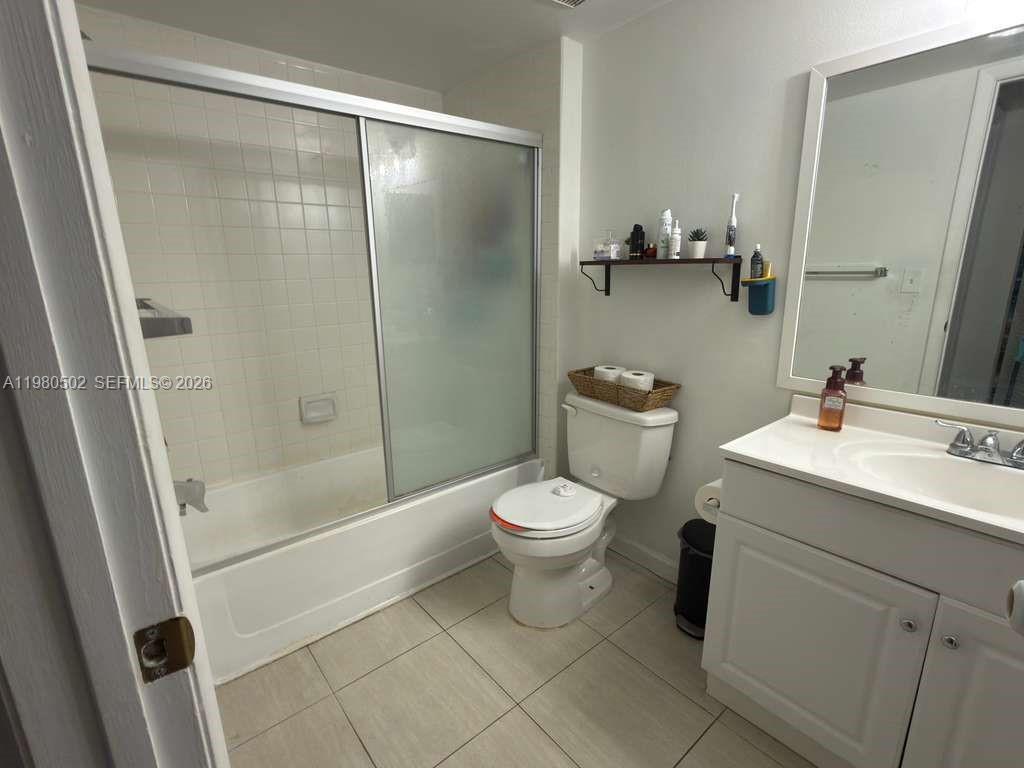 SUMMERBREEZE CONDO - Residential Lease