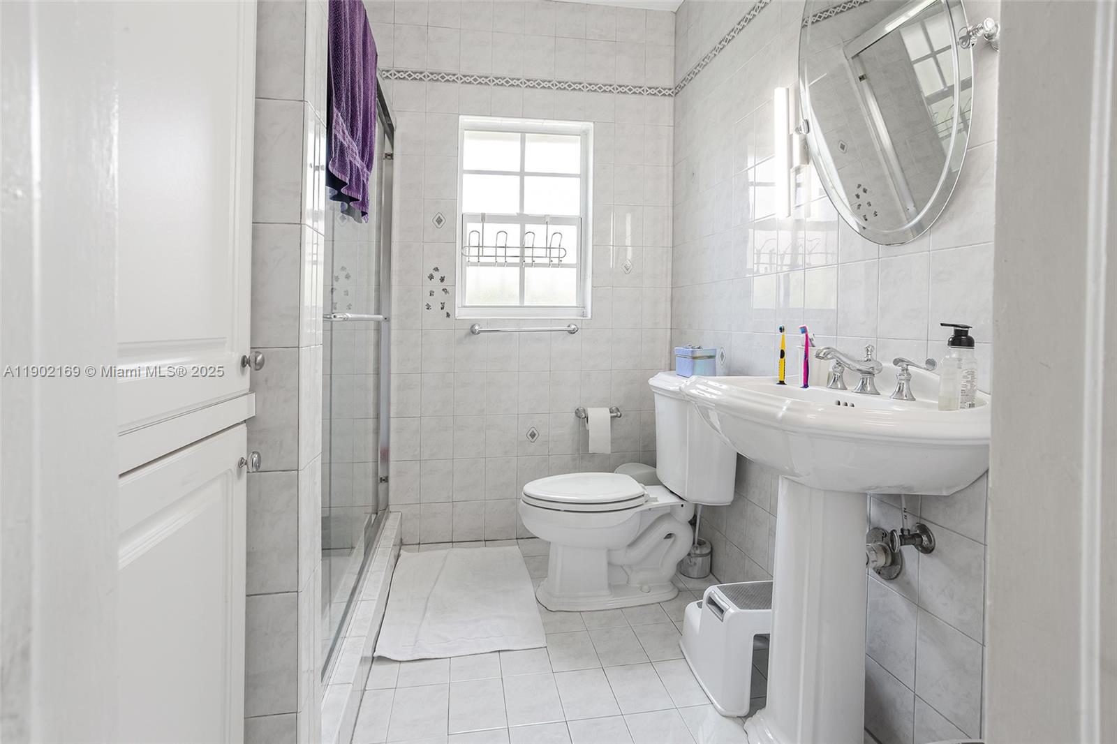 BRICKELL ESTATES - Residential Lease