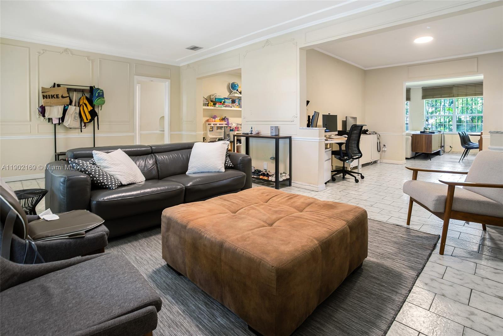 BRICKELL ESTATES - Residential Lease